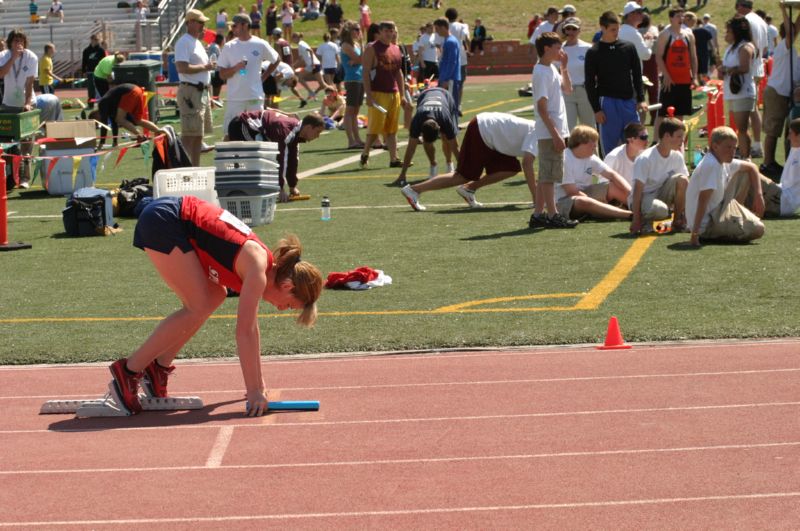 400 Meter Relay - Girls Class B (1 of 6)