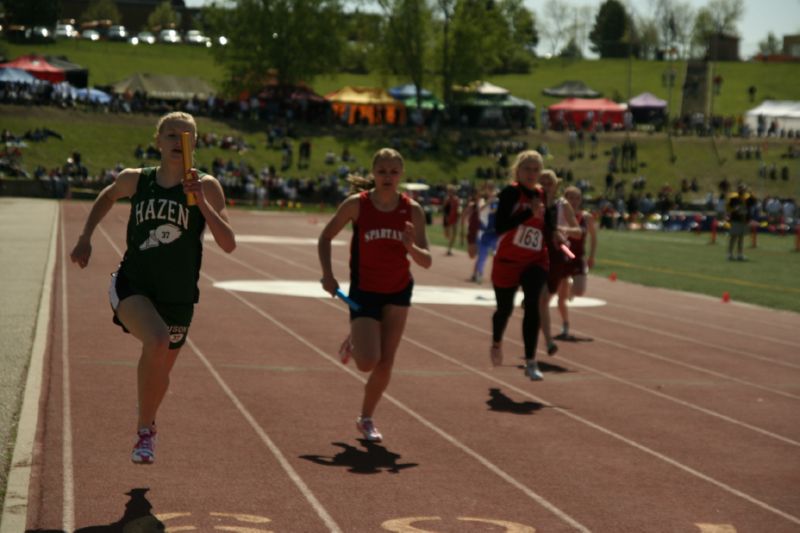 800 Meter Relay - Girls Class B (4 of 16)