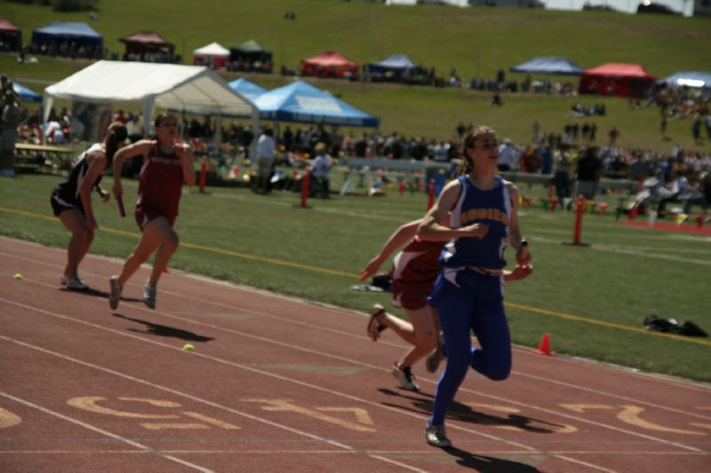 800 Meter Relay - Girls Class B (7 of 16)