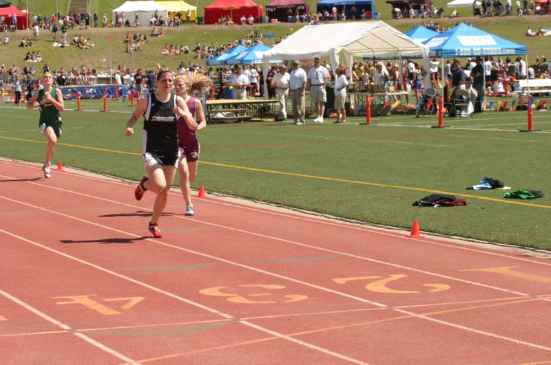 800 Meter Run - Girls Class B (4 of 23)