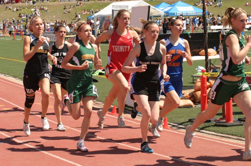 800 Meter Run - Girls Class B (12 of 23)