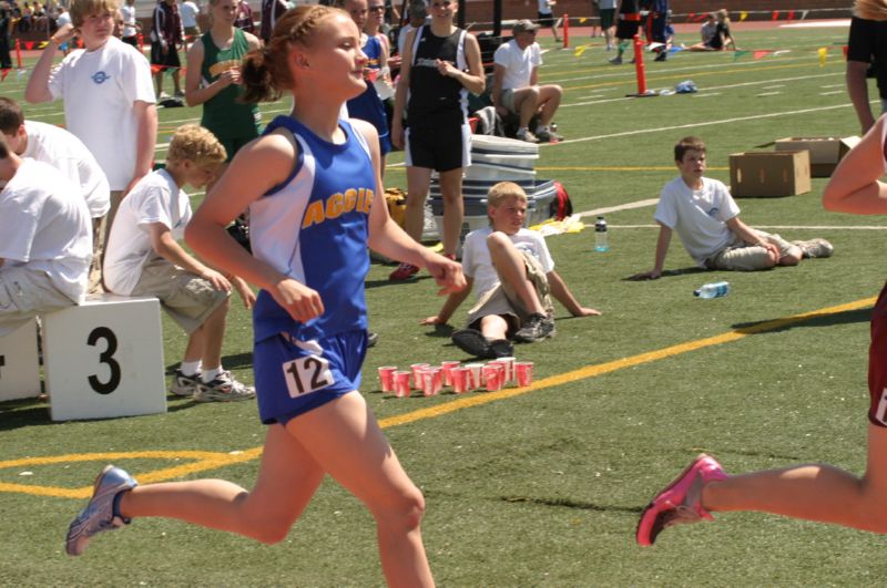 800 Meter Run - Girls Class B (13 of 23)