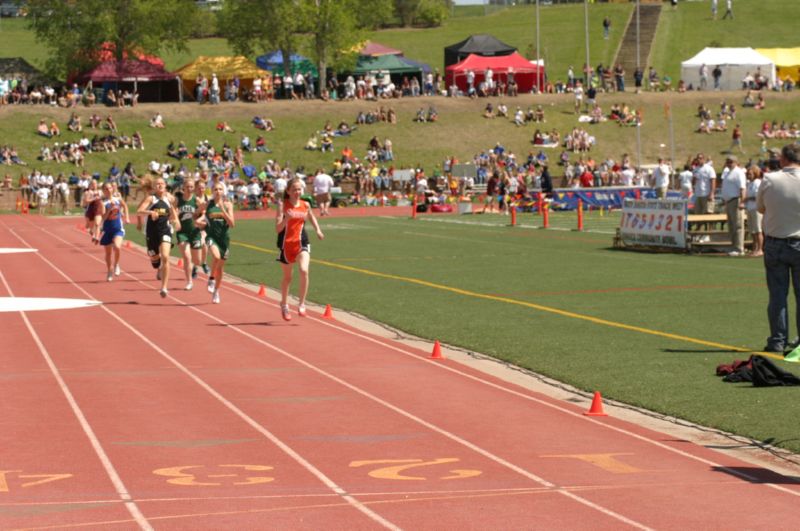 800 Meter Run - Girls Class B (15 of 23)