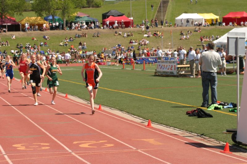 800 Meter Run - Girls Class B (16 of 23)