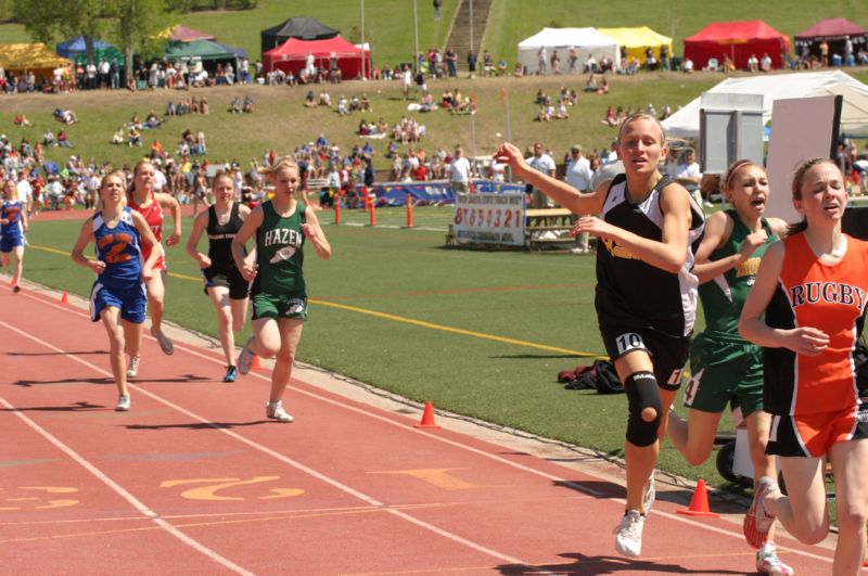 800 Meter Run - Girls Class B (19 of 23)