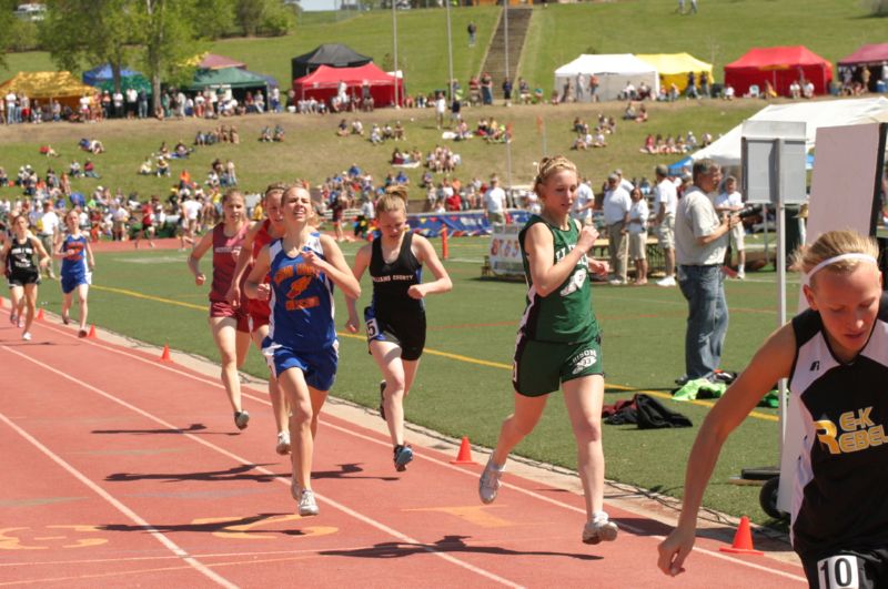 800 Meter Run - Girls Class B (20 of 23)