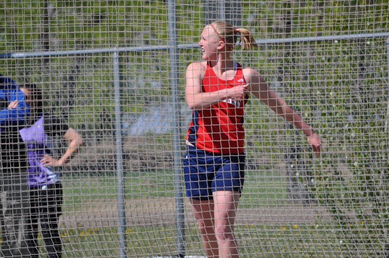 Discus - Girls Class B (24 of 39)