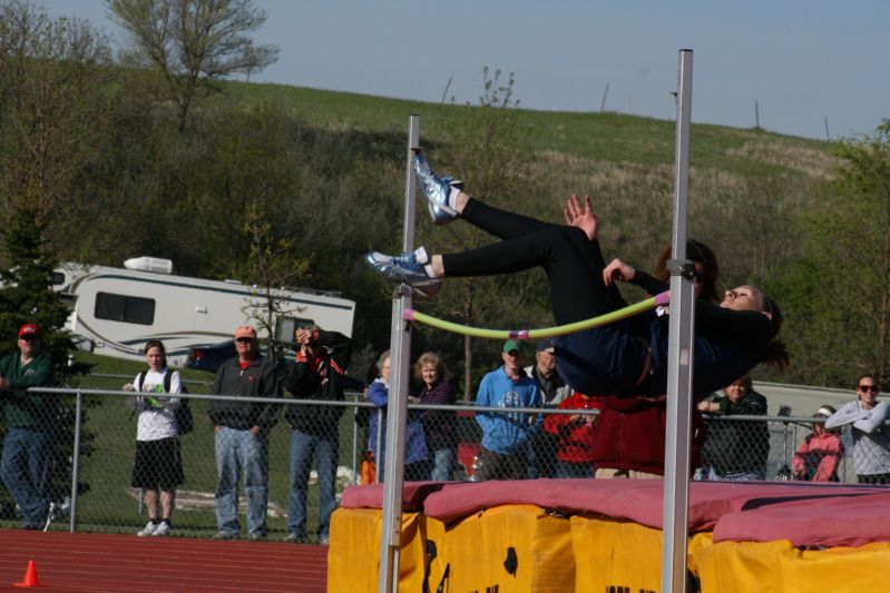 Class B Girls High Jump (17 of 28)