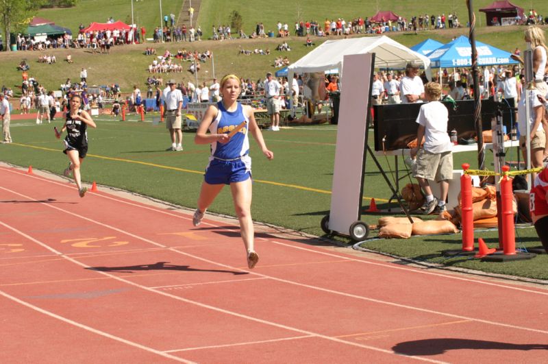 Girls Relay (108 of 112)