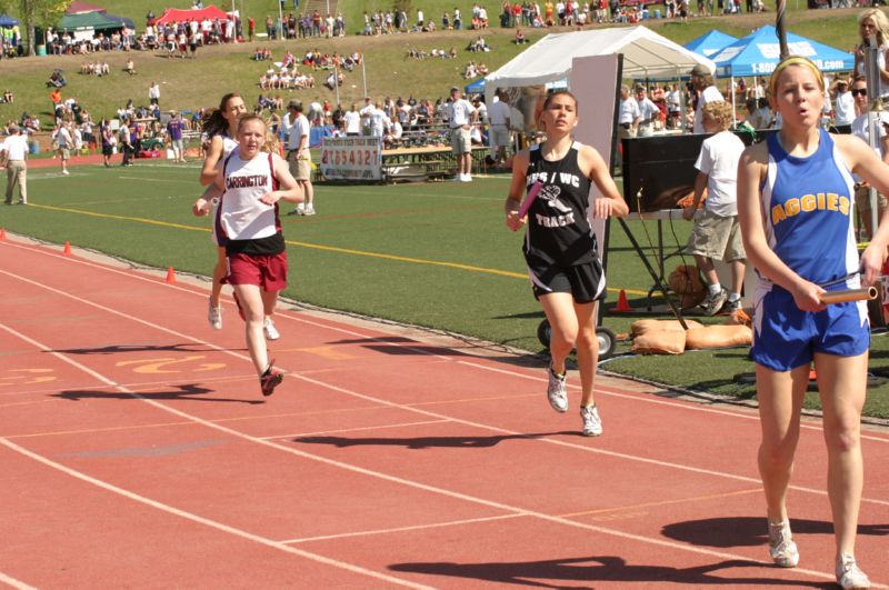 Girls Relay (110 of 112)