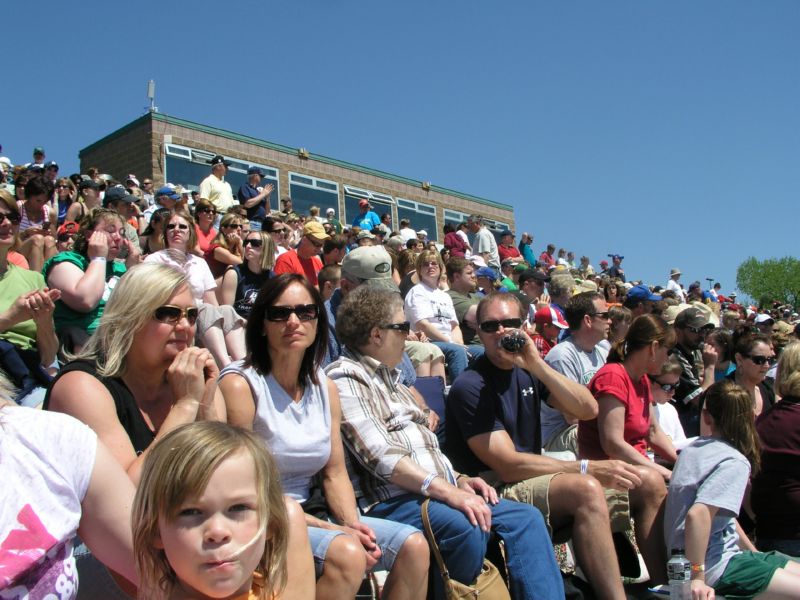 Spectators and Staff (8 of 14)