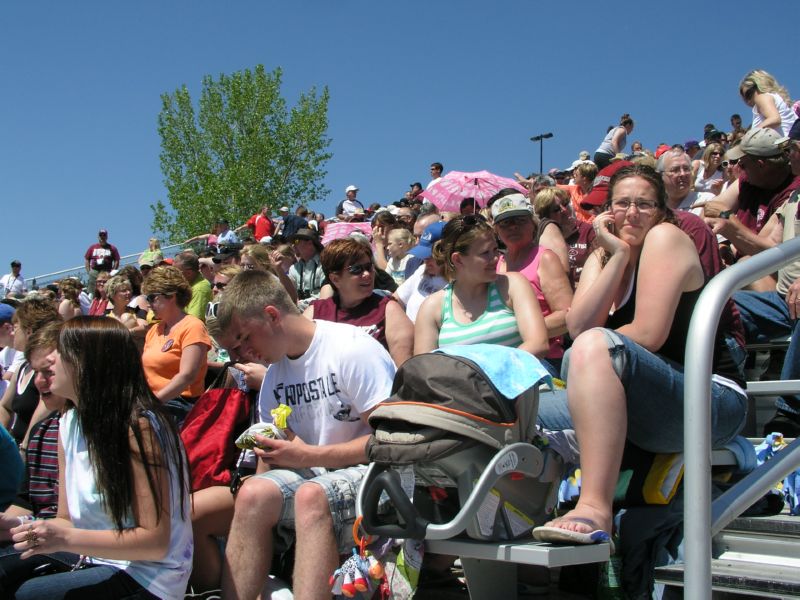 Spectators and Staff (10 of 14)