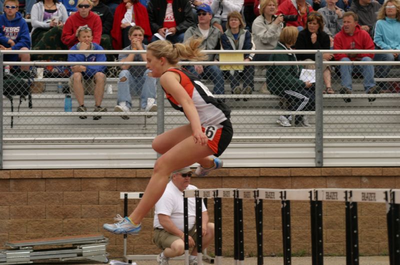 300 Meter Hurdles (3 of 34)